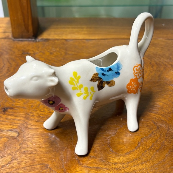 The Pioneer Woman ceramic cow creamer in Flea Market Floral pattern - Picture 7 of 7